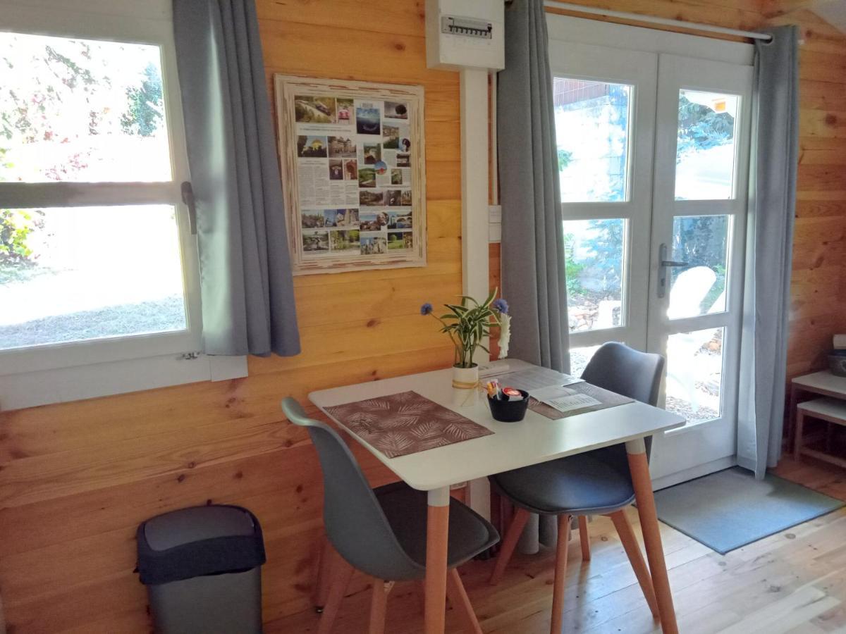 Chalet "Le Petit Olivier" Gites Appart 'Hotel L'Echappee Belle D'Aubenas Logement 2 Sur 3 Buitenkant foto